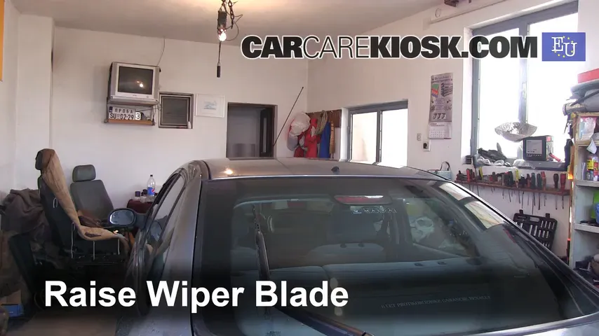 1997 Renault Laguna Combi 1.6L 4 Cyl. Windshield Wiper Blade (Rear)